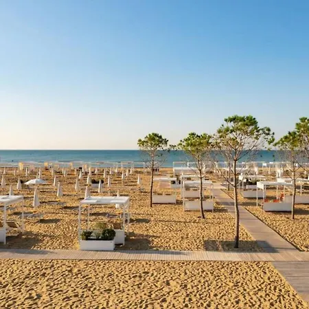 Sleek Modern With A Rooftop Pool * Bibione